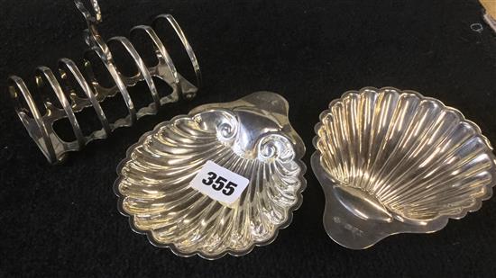 Edwardian silver 6 division toast rack, Sheffield 1908 and pair Edwardian butter dishes, Chester 1908